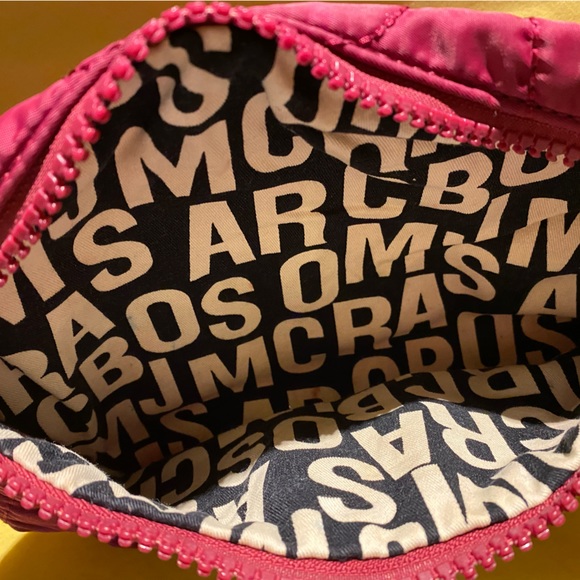 Marc Jacob’s Quilted laptop bag with cosmetic pouch - Picture 4 of 9